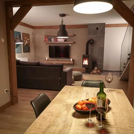 Miedzy Nami Apartment *